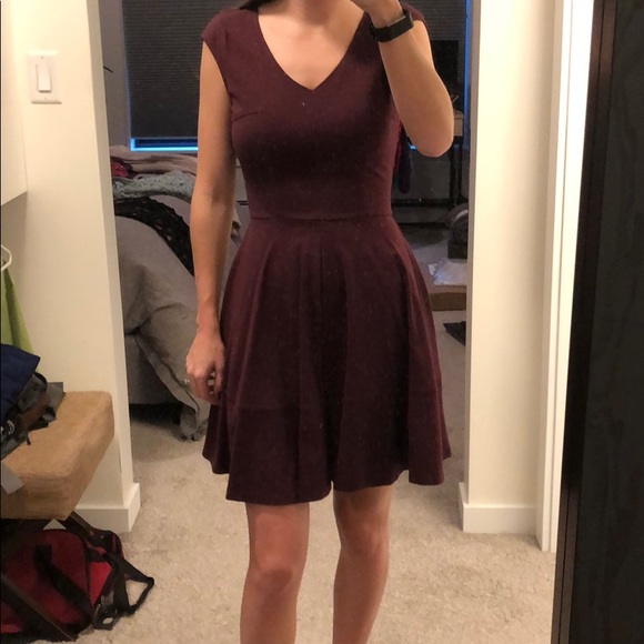 Plum colored cap sleeved dress - Picture 1 of 4